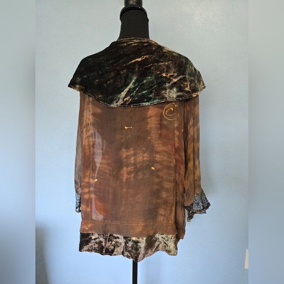 URU Mixed Media Velvet Tunic Top Brown One Size - Picture 2 of 9